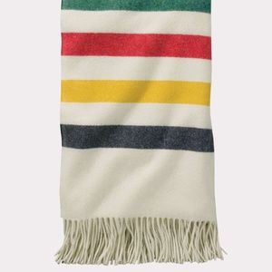 Pendleton 5th Avenue Glacier Merino Throw Blanket